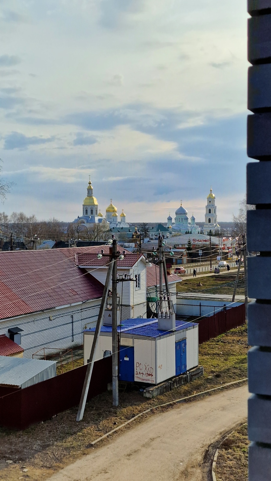 Квартира с видом на монастырь 