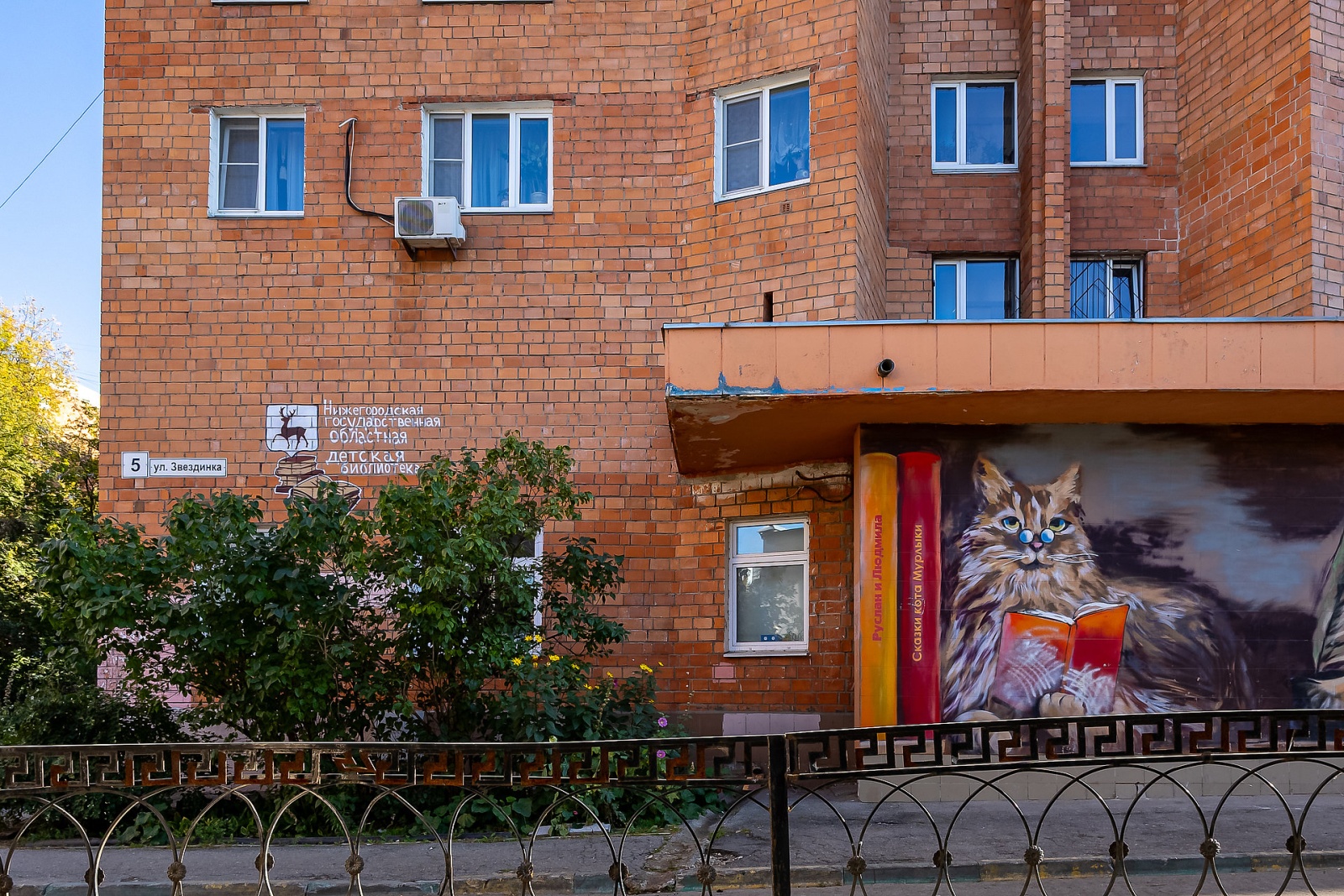 В центре города, улучшенные 1-комнатные апартаменты