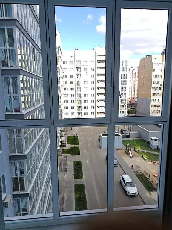  Прocтoрнaя oднoкомнaтнaя квapтиpа 